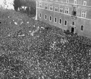 Dichiarazione_di_guerra_a_Piazza_Venezia_(10_giugno_1940)