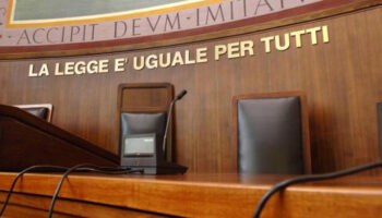 96589_leggenonugualepertutti