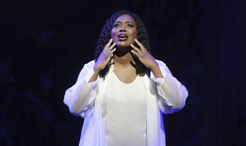 FX8o7otWYAEgSgb-scaled